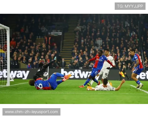 曼城通过控球与高位压迫掌控比赛节奏稳定输出，曼城技术